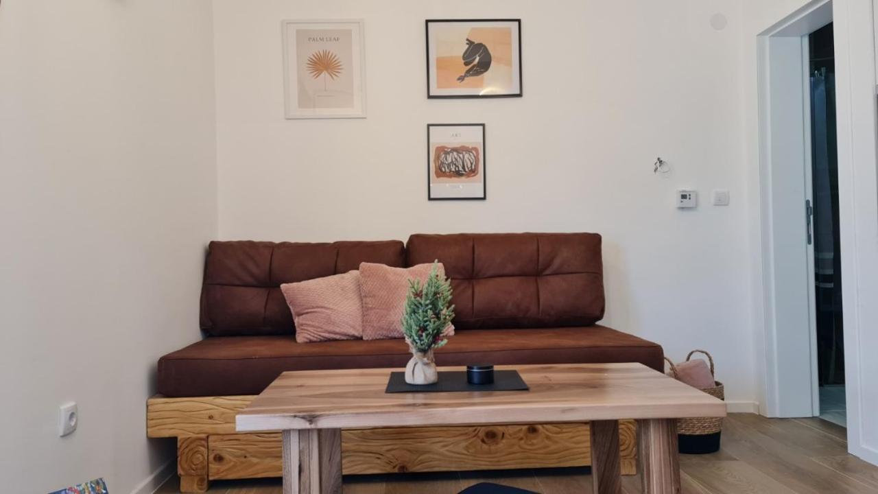 Wood Apartmani - Vila Zimska Idila ياهورينا المظهر الخارجي الصورة