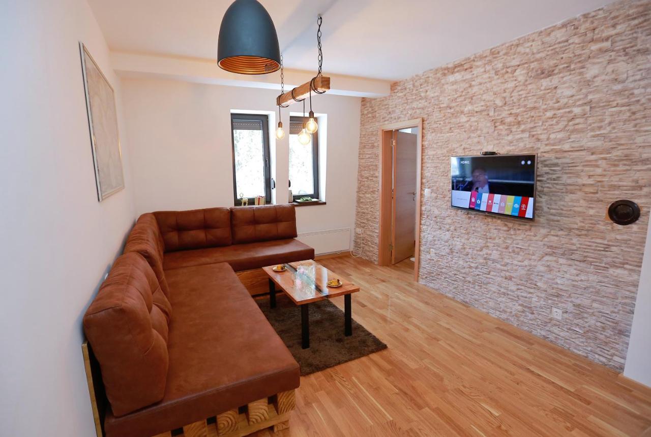 Wood Apartmani - Vila Zimska Idila ياهورينا المظهر الخارجي الصورة