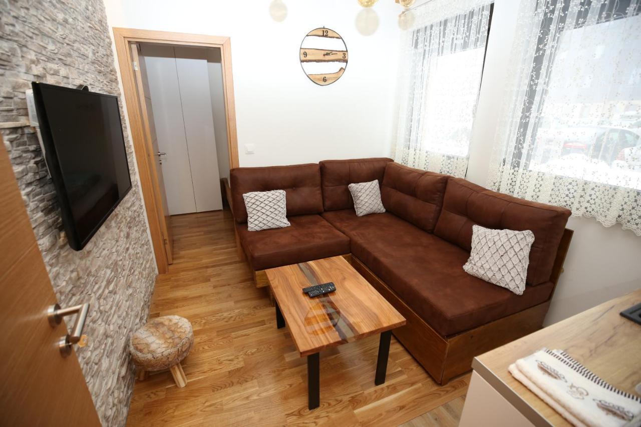 Wood Apartmani - Vila Zimska Idila ياهورينا المظهر الخارجي الصورة